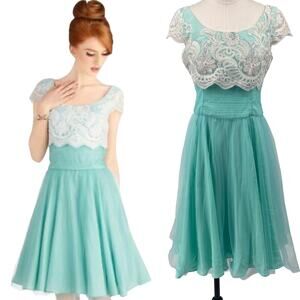 Modcloth Geode Cocktail Dress Fit & Flare Embroidered Bodice Mint Green Womens L